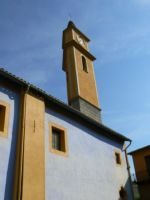 clocher atypique triangulaire de Ste Croix